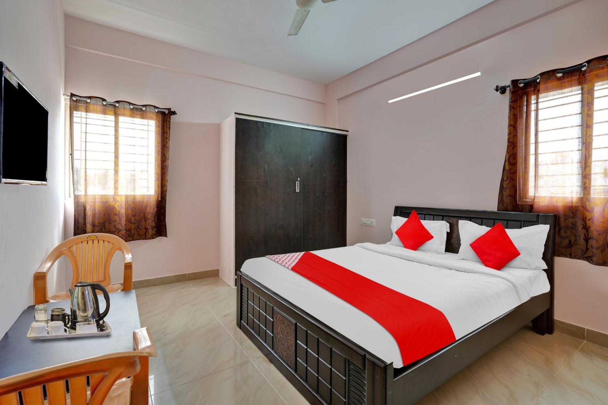 Spot On Sanjay Lodge Yelahanka Ngoại thất bức ảnh